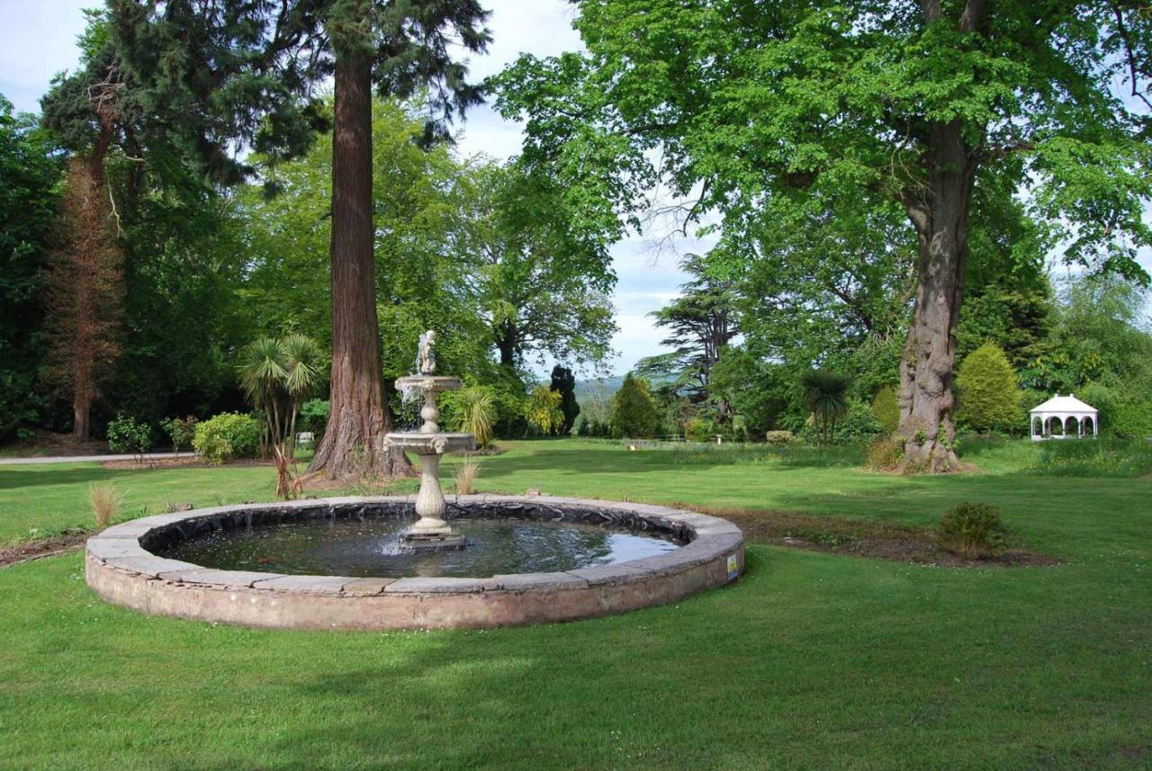 Highfield Hall Молд Екстер'єр фото
